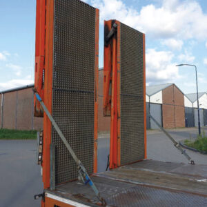 Systeme d'arrimage pour rampe
